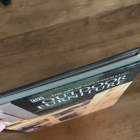 EUC Book - The Art of Woodworking Outdoor Furniture - Picture 4 of 10